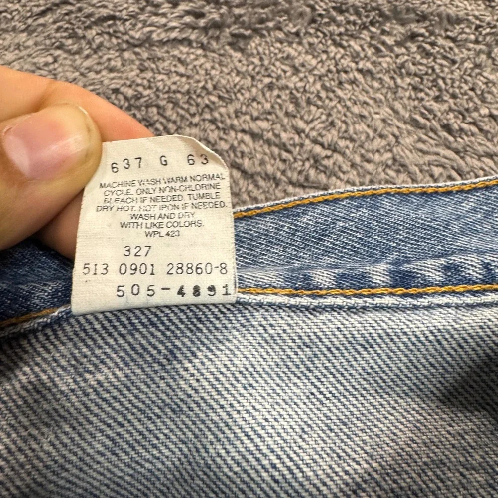 Levis size tags